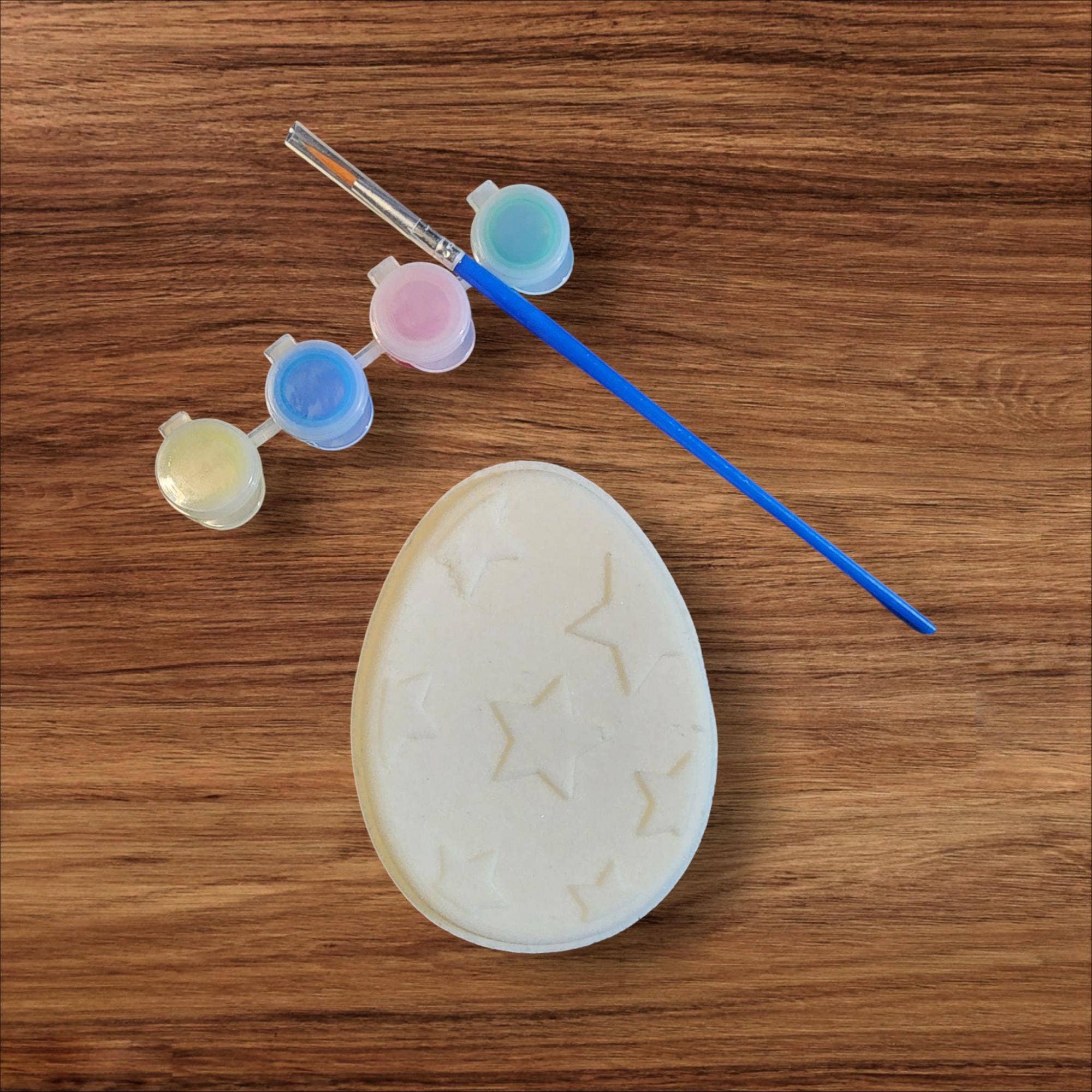 Paint your own easter egg bath bomb kit: Stripes
