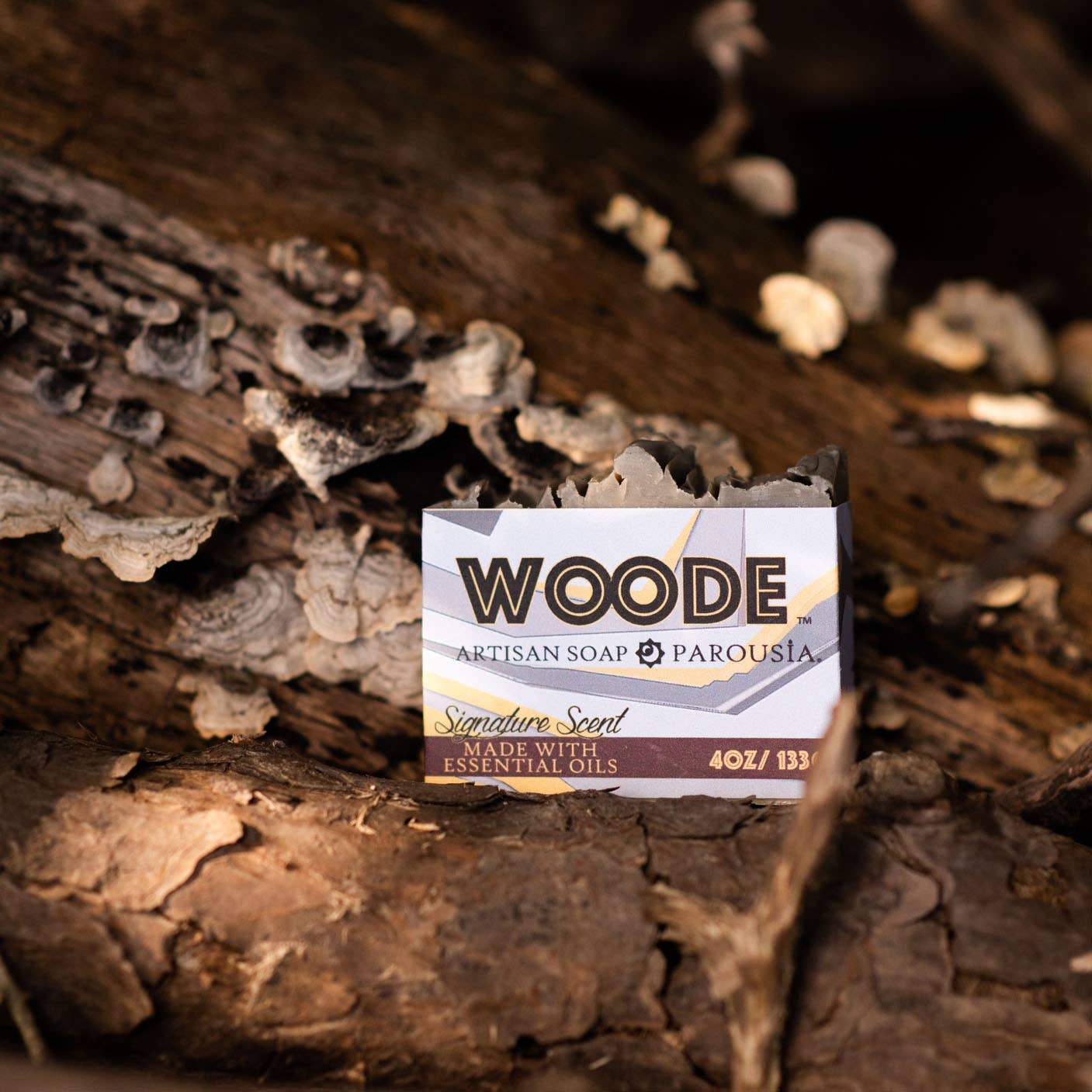 Old Factory Soap + Parousia Perfumes - Jabón de aceite esencial Woode para hombres 4oz Bar