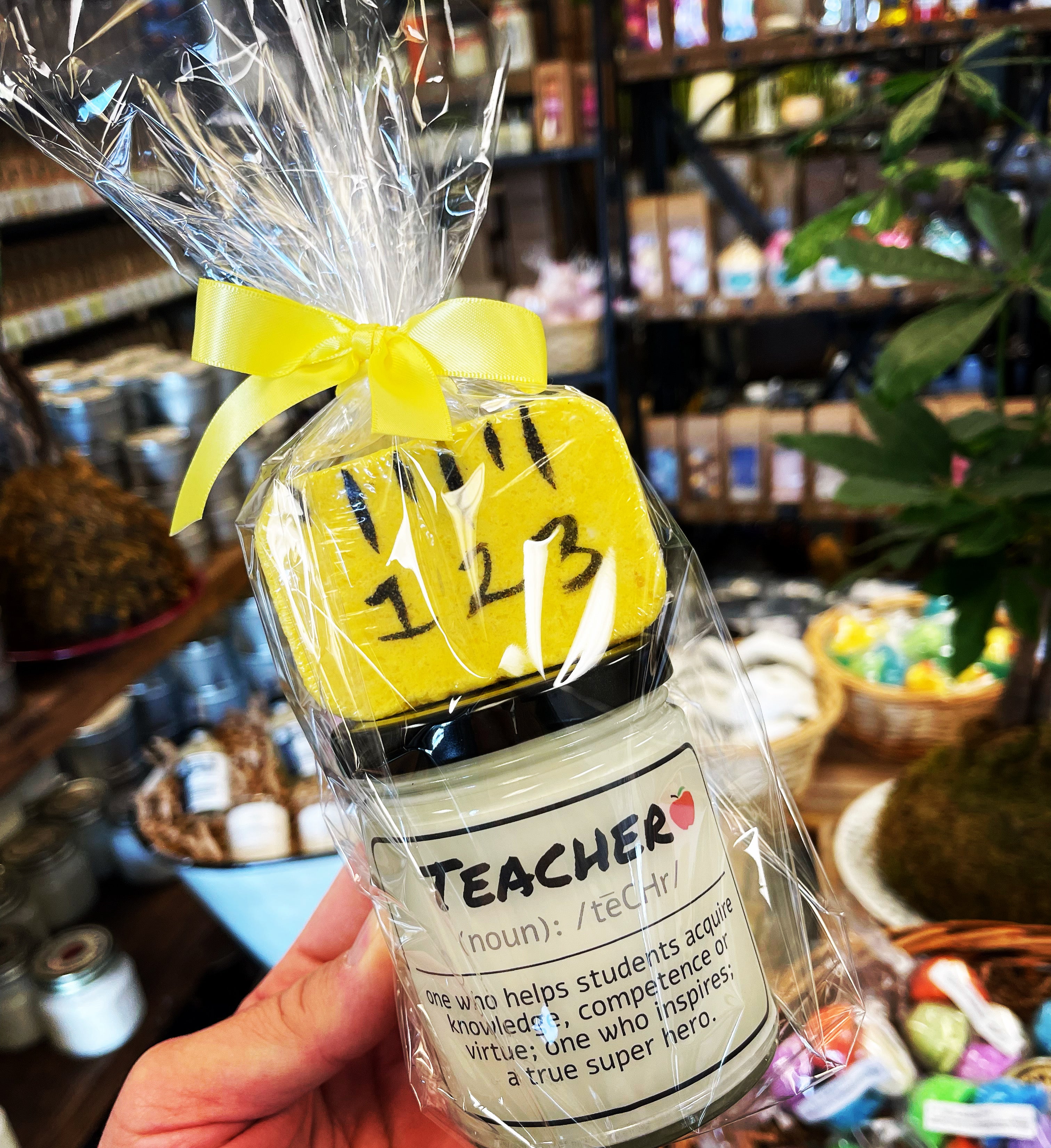 Amazon.com: 12 Pieces Teacher Appreciation Gifts Acrylic Gifts Keychains  for Teacher End of Year Graduation Teacher Gifts (Cute Style) : Clothing,  Shoes & Jewelry
